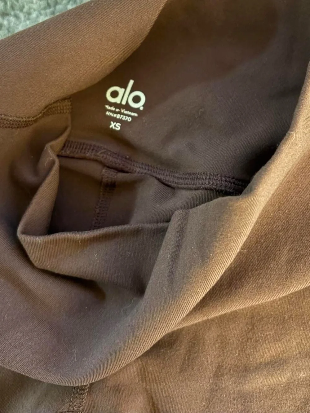 Women’s XS Alo Brown Leggings